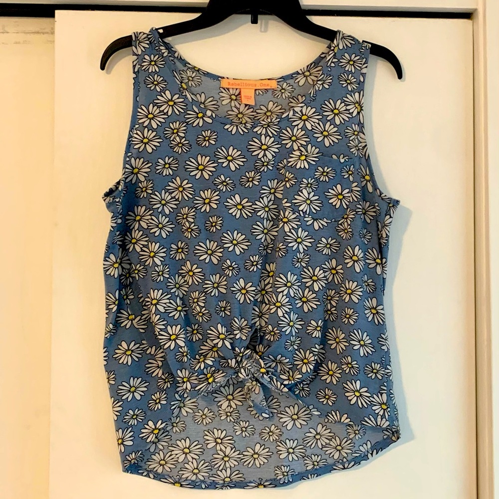 Rebellious One light blue daisy-print tie-front tank top, size large